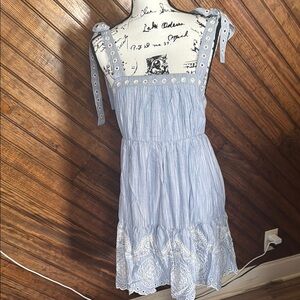 Light‎ Blue Sleeveless Dress with White Accents